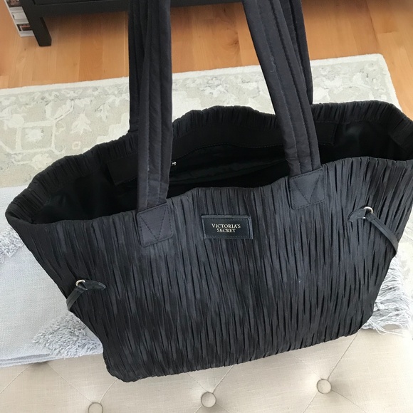 Victoria’s Secret Large Black Top Zipper Tote - Picture 3 of 14